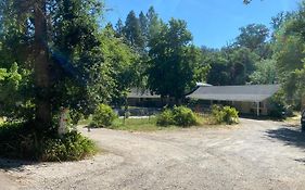 Seven Circles Lodge&Retreat